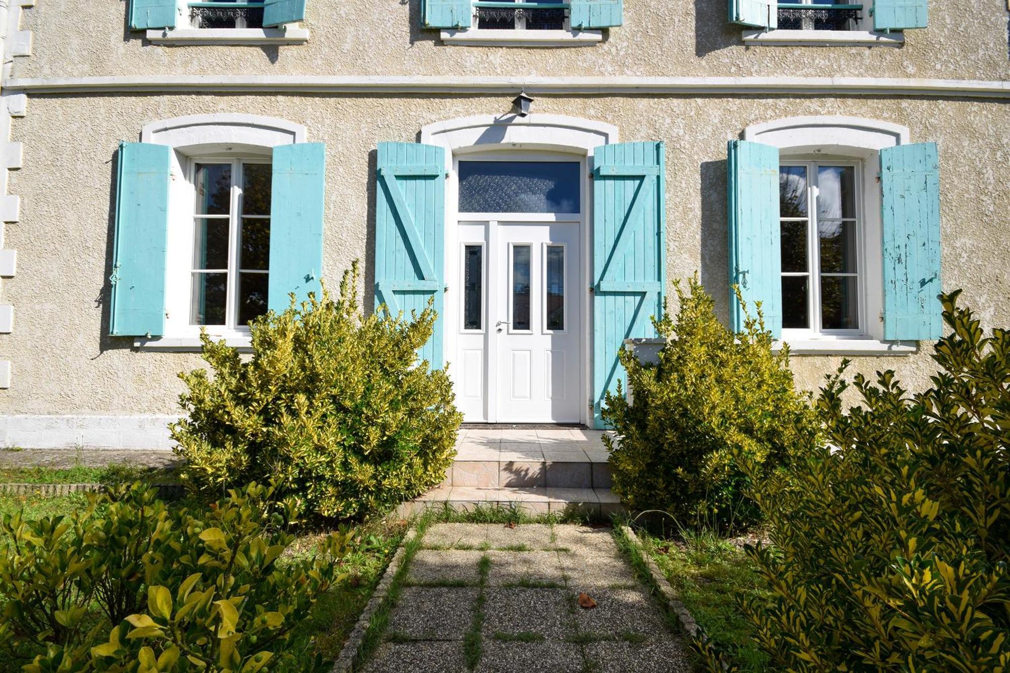 Villa Avec Piscine Et Billard Sabres Exteriör bild
