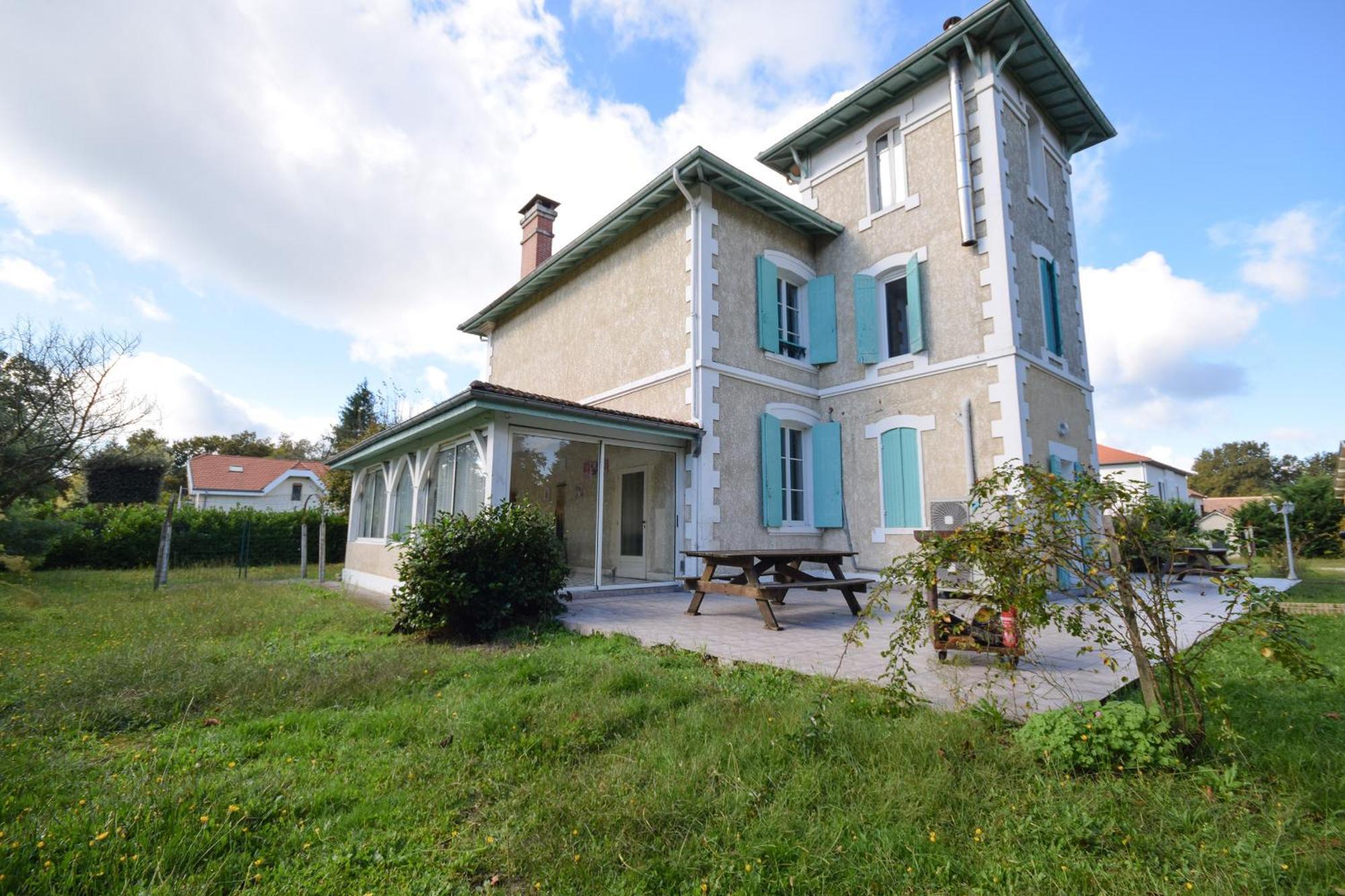 Villa Avec Piscine Et Billard Sabres Exteriör bild